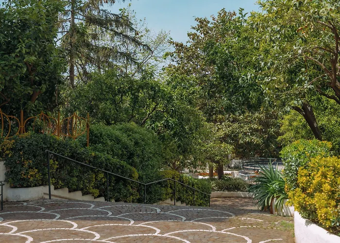 Mermaids' Dream Bed & Breakfast 4*